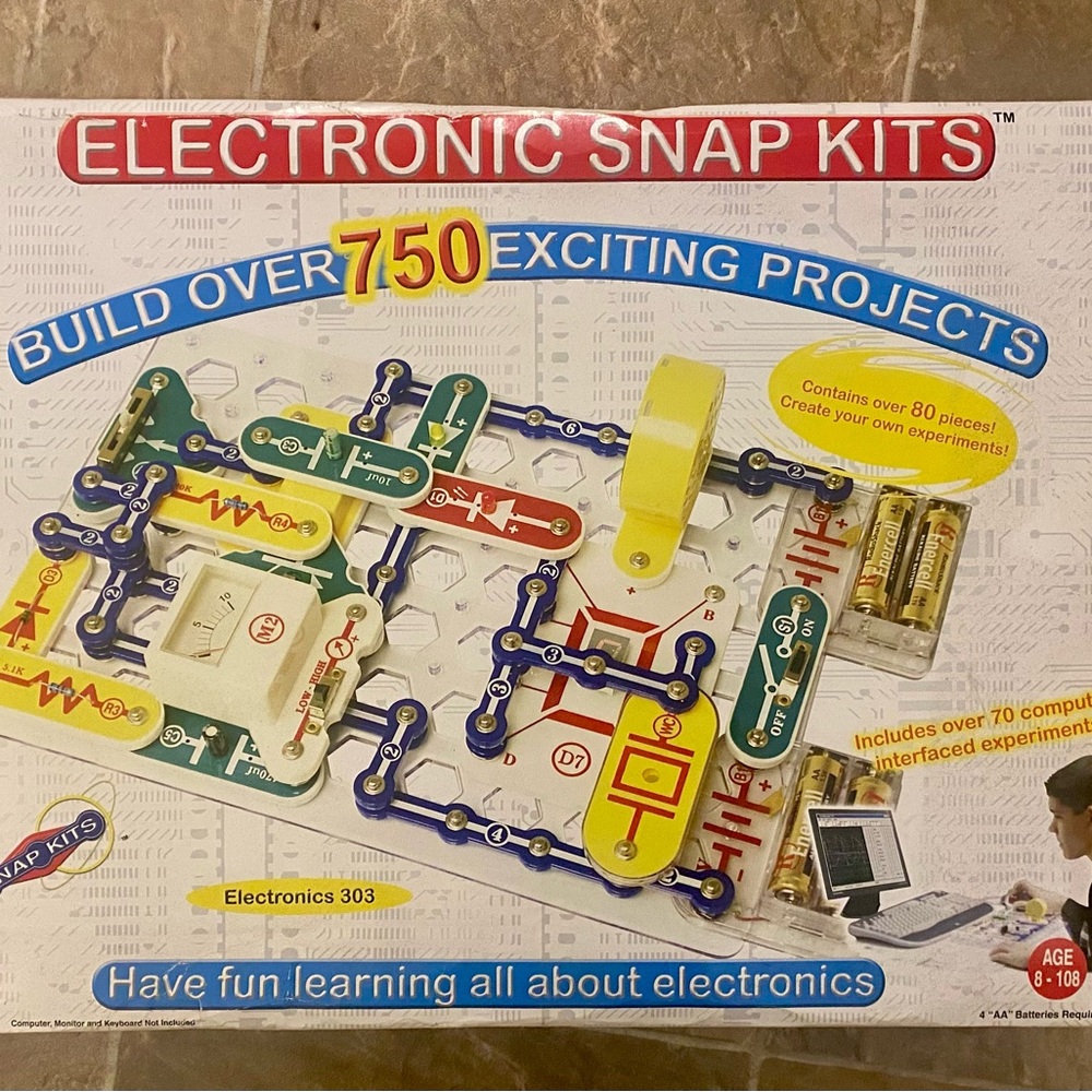 Electronic Snap Kits with 750 Projects